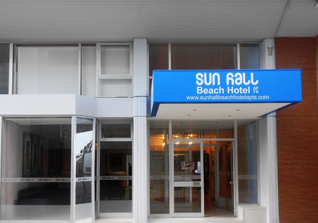 Sun Hall Beach Hotel Apartments Larnaka Exterior foto